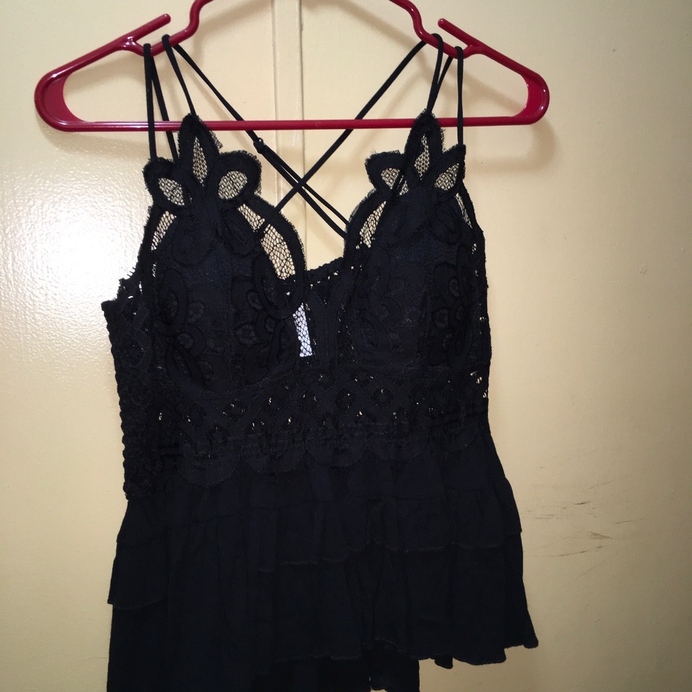 Size large color black